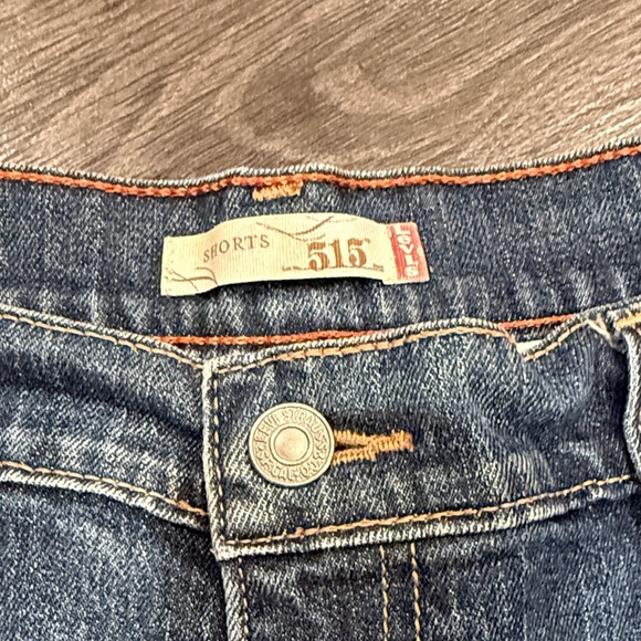 🩷Levi's 515 Women's Blue Jean Shorts Summer Classic Comfortable Stylish - Picture 2 of 7
